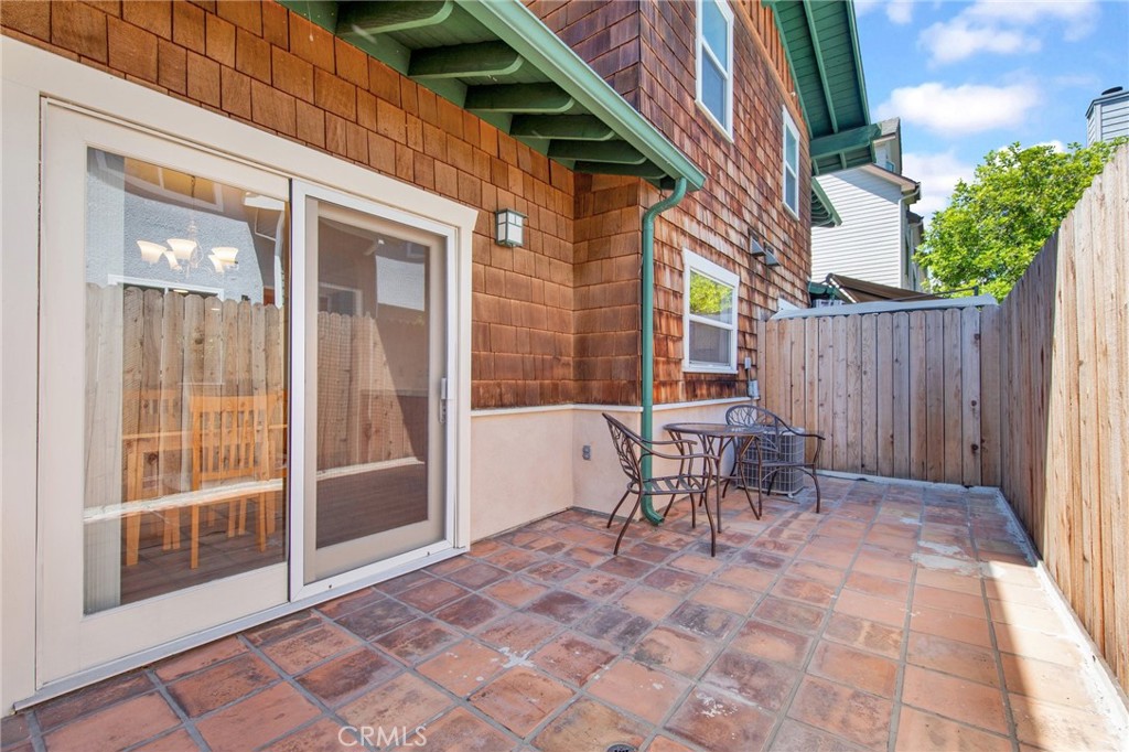 263 E Glenarm Street 103