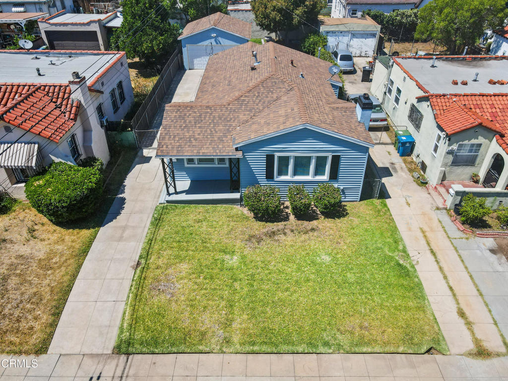 3209 Norwich Avenue