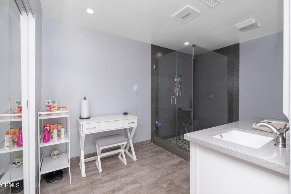 2447 Huntington Drive #5