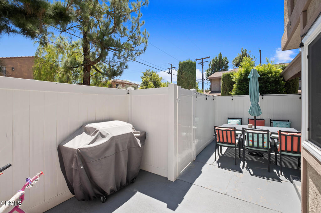 2447 Huntington Drive #5