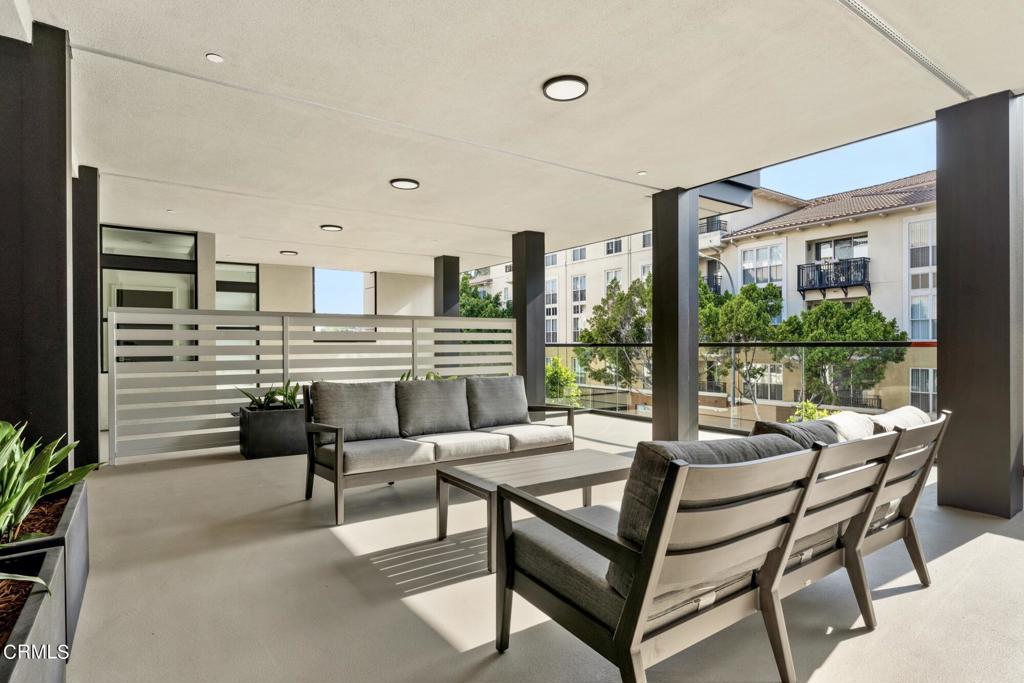 178 S Euclid Avenue 202