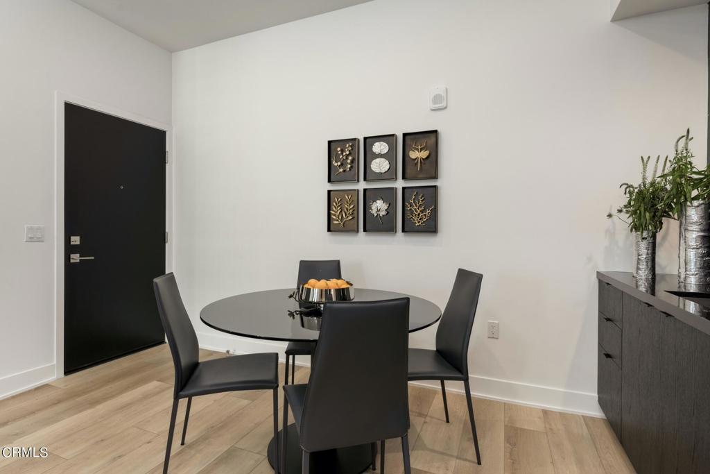 178 S Euclid Avenue 206