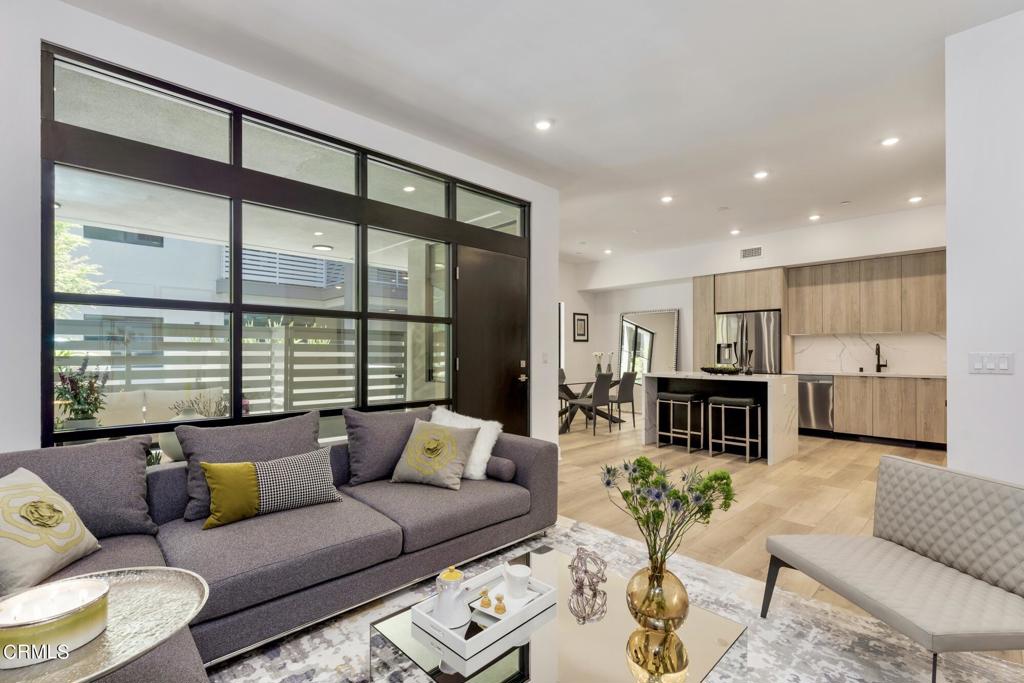 178 S Euclid Avenue 106