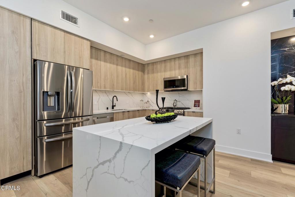 178 S Euclid Avenue 106