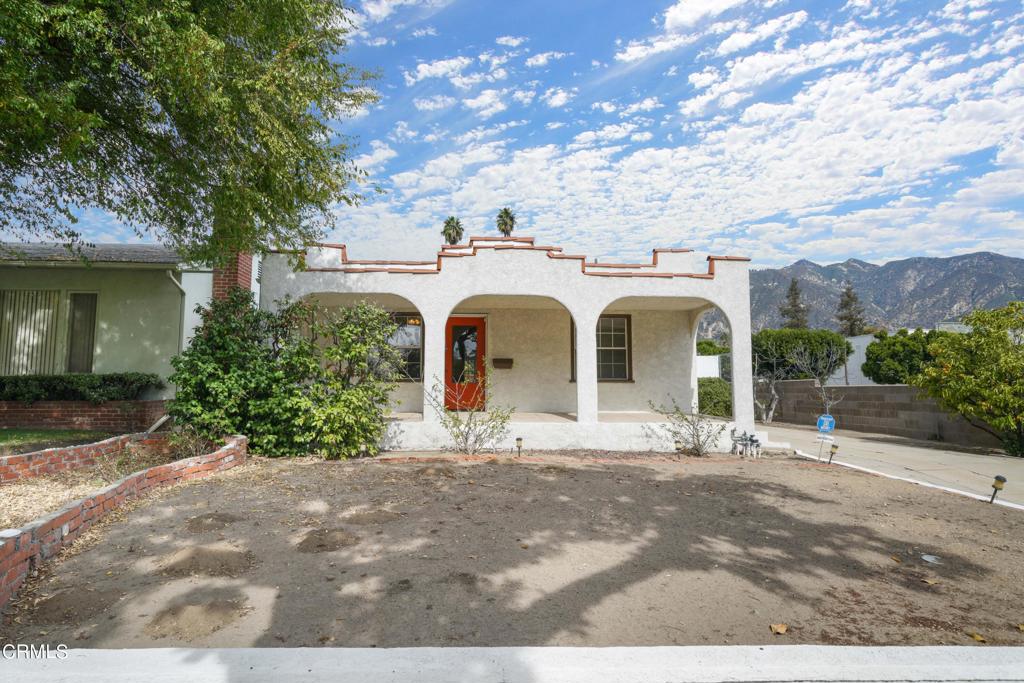 2433 E Mountain Street