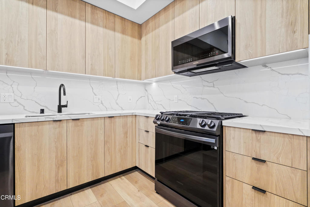 178 S Euclid Avenue 210