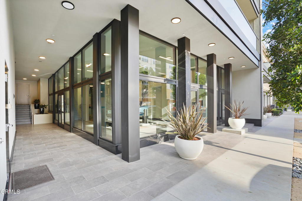178 S Euclid Avenue 210