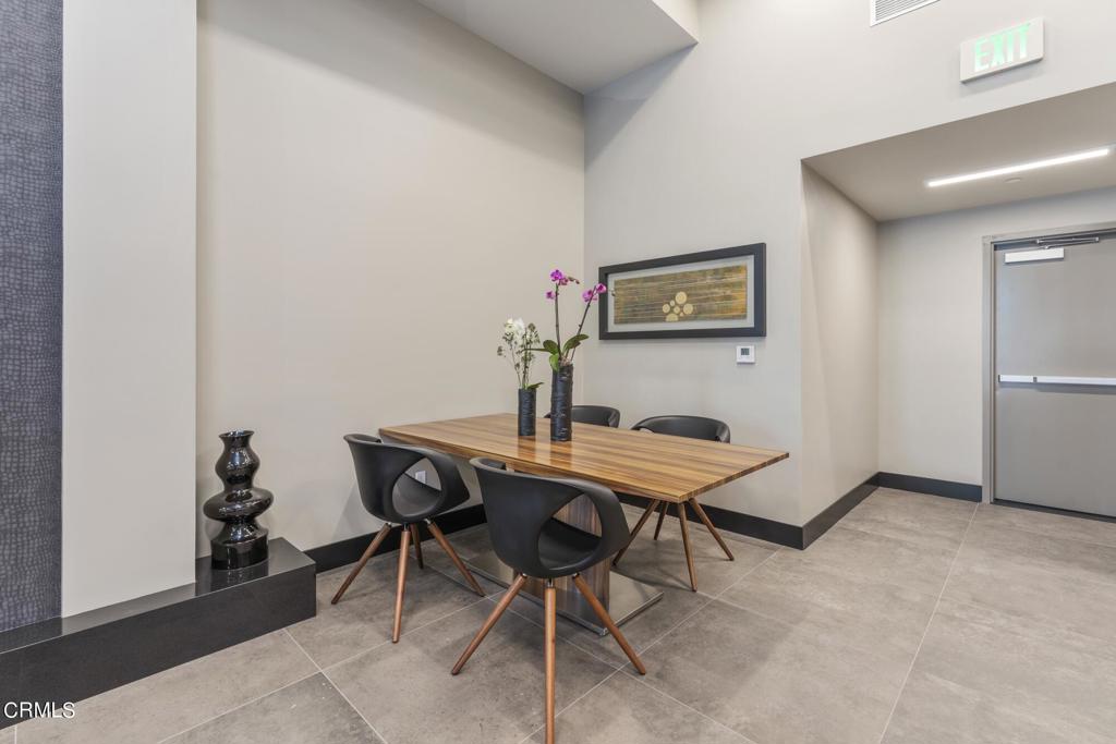 178 S Euclid Avenue 210