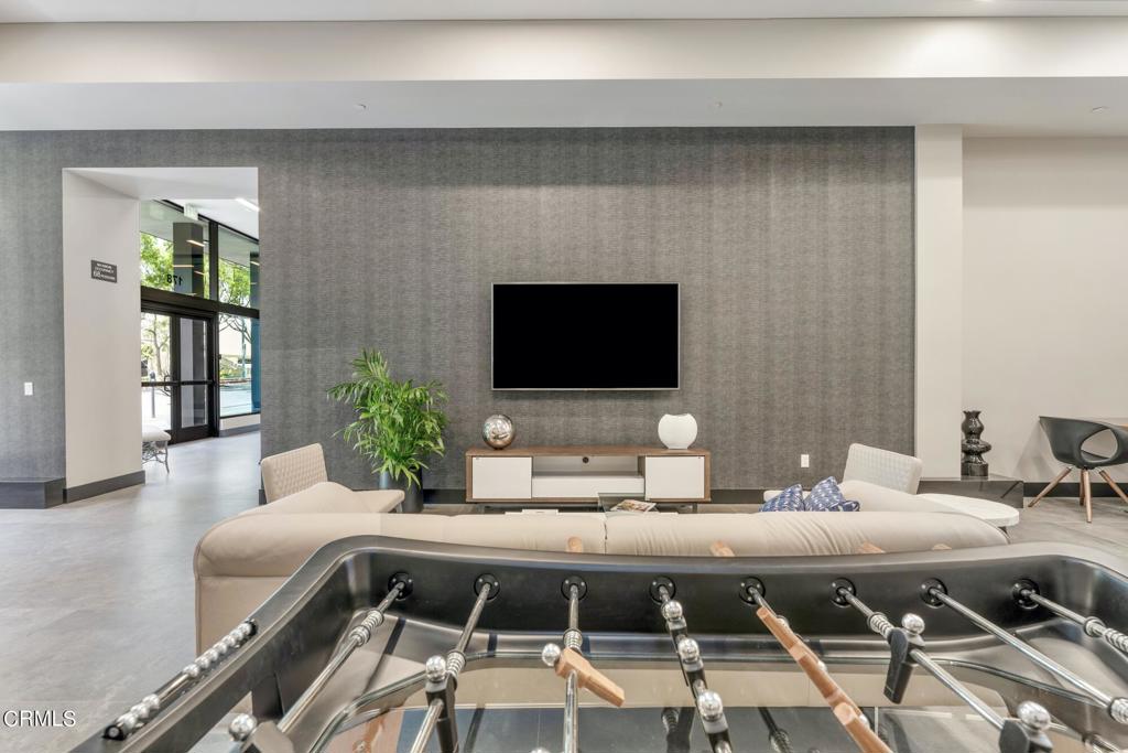 178 S Euclid Avenue 210