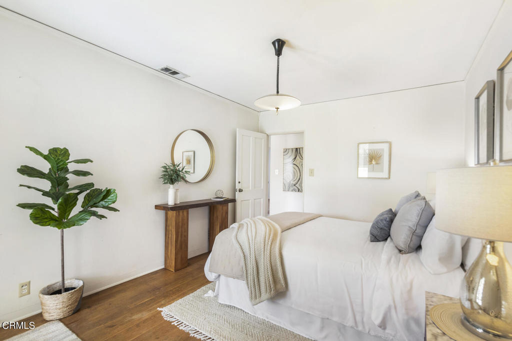625 N Granada Avenue