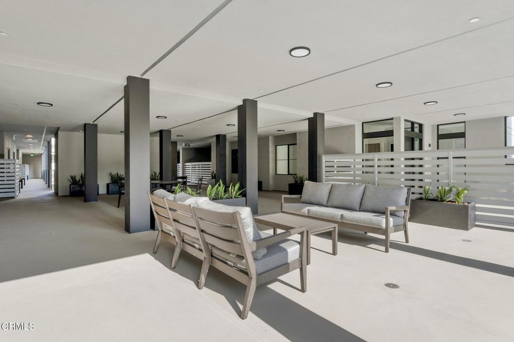 178 S Euclid Avenue 307