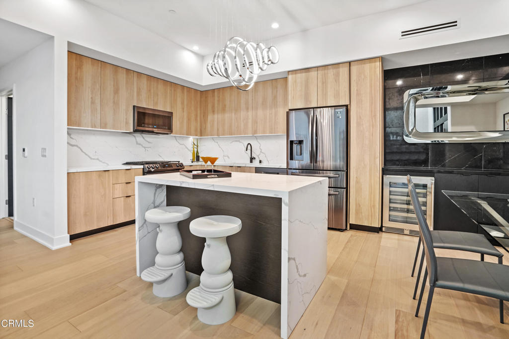 178 S Euclid Avenue 408