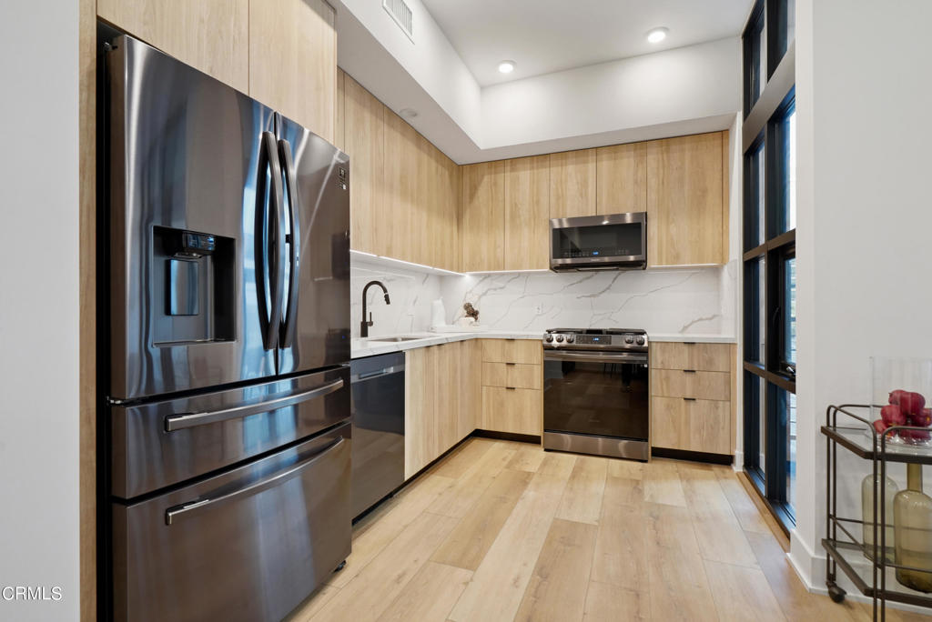 178 S Euclid Avenue 407