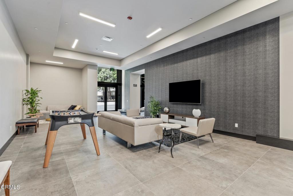 178 S Euclid Avenue 407