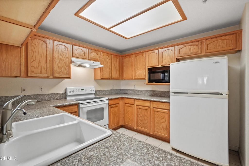 208 N Lincoln Avenue 111