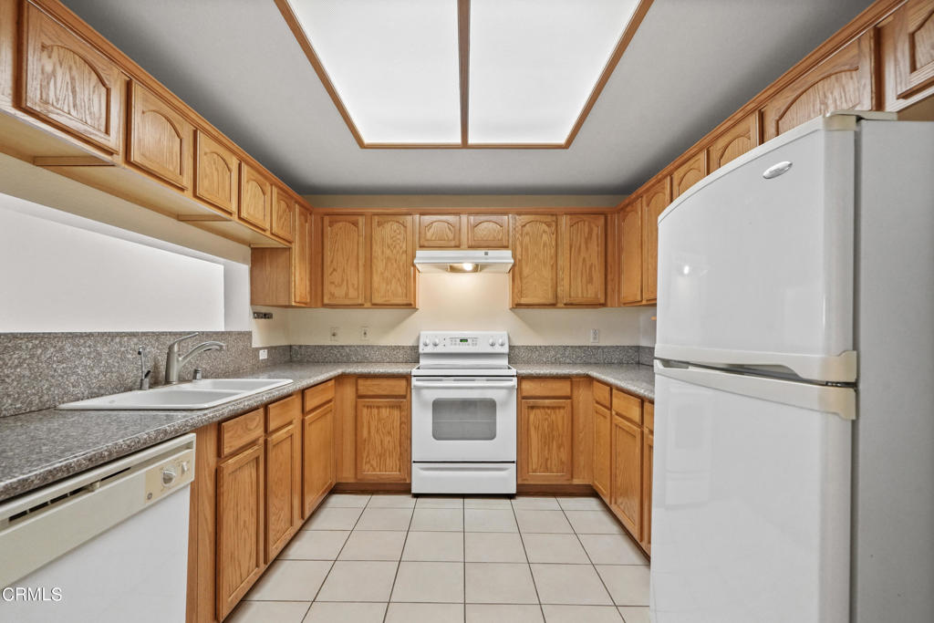 208 N Lincoln Avenue 111