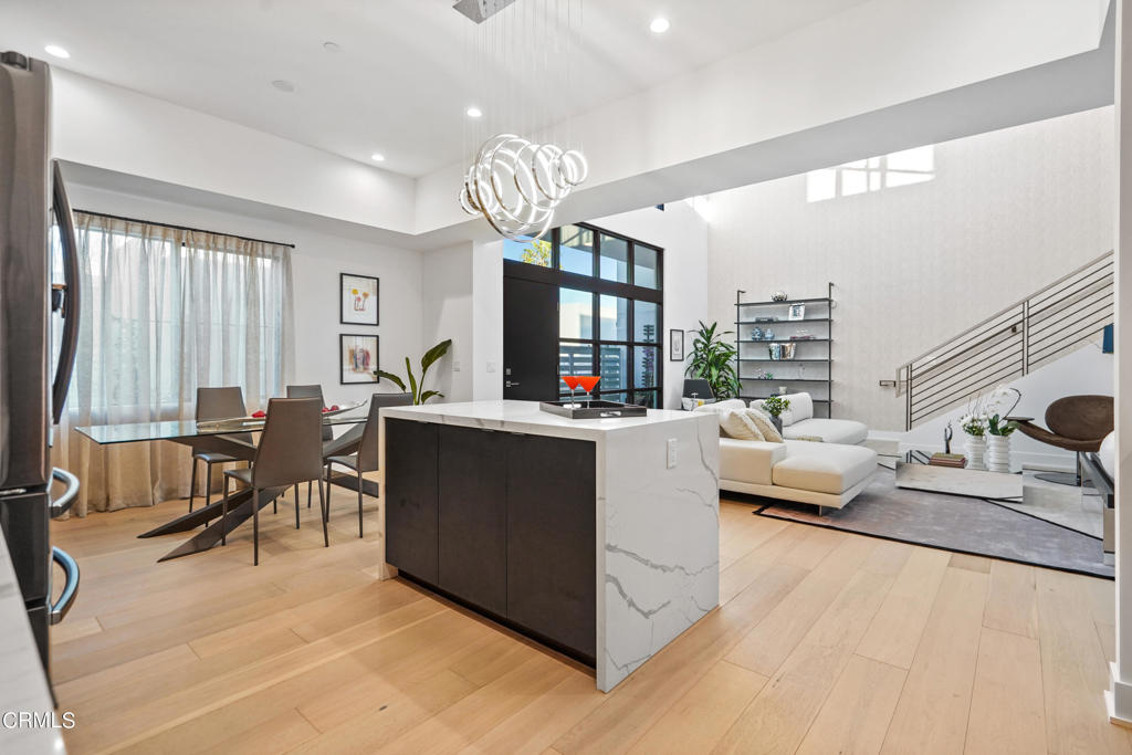 178 S Euclid Avenue 410