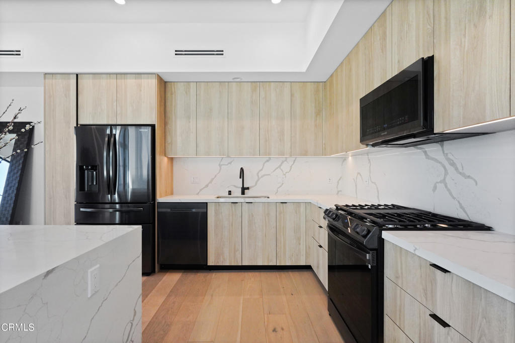 178 S Euclid Avenue 409