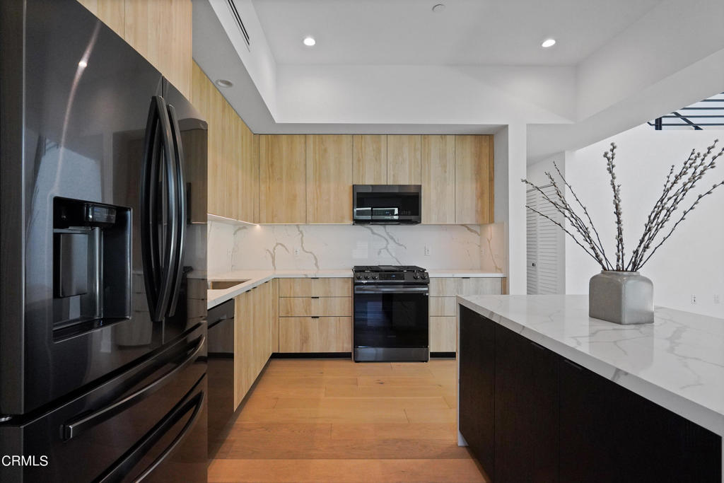 178 S Euclid Avenue 409