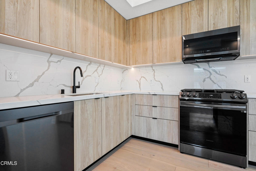 178 S Euclid Avenue 409