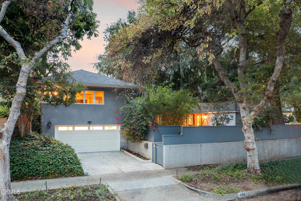 1155 Nithsdale Road
