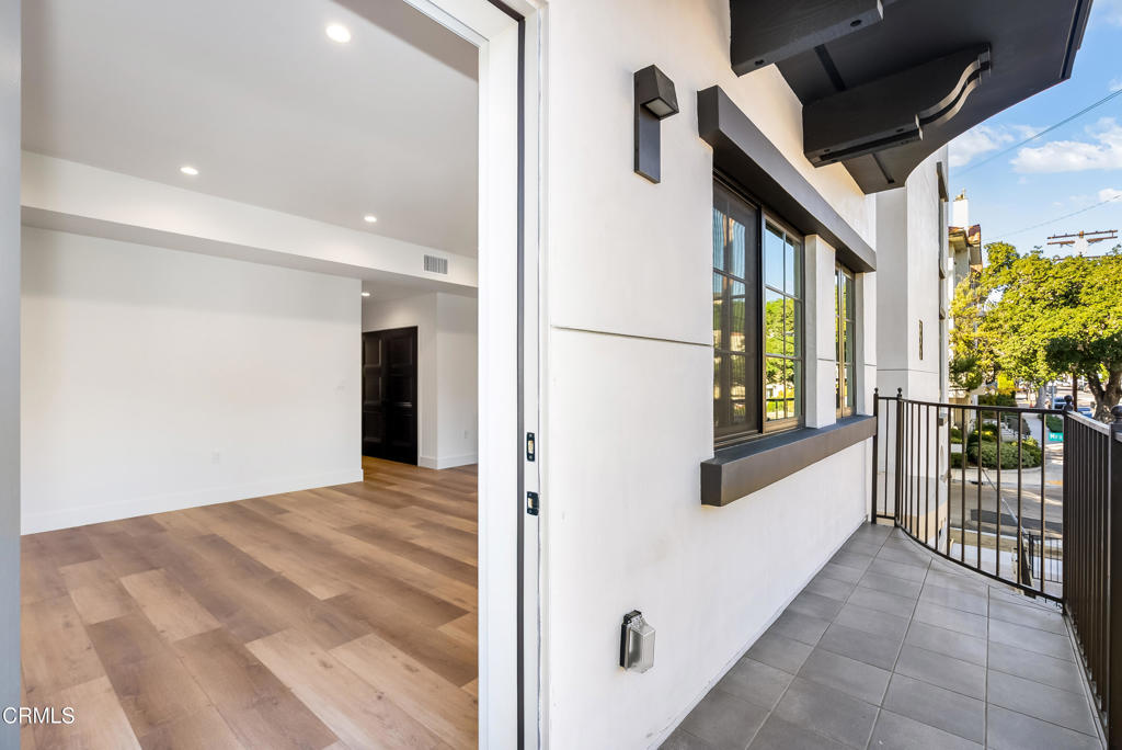 139 S Oak Knoll Avenue 102