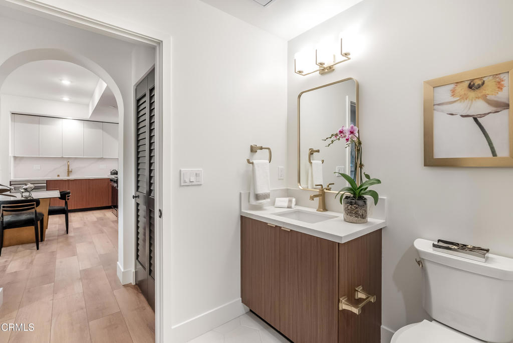 139 S Oak Knoll Avenue 203