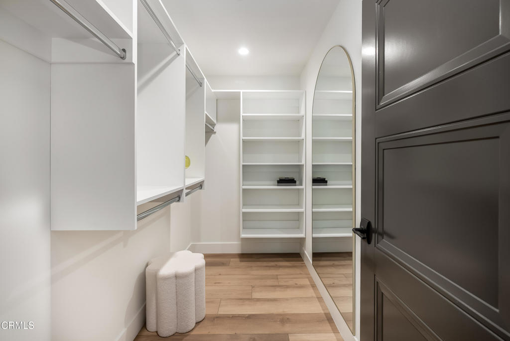 139 S Oak Knoll Avenue 203