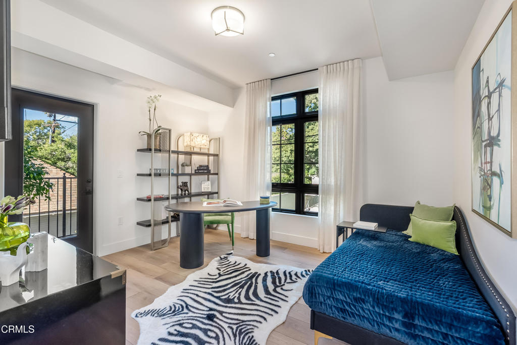 139 S Oak Knoll Avenue 203