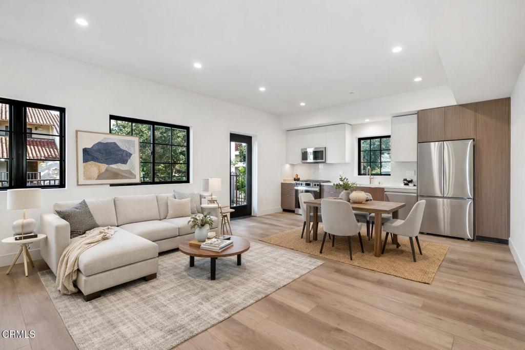 139 S Oak Knoll Avenue 204