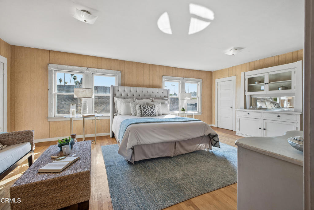 825 N Bushnell Avenue