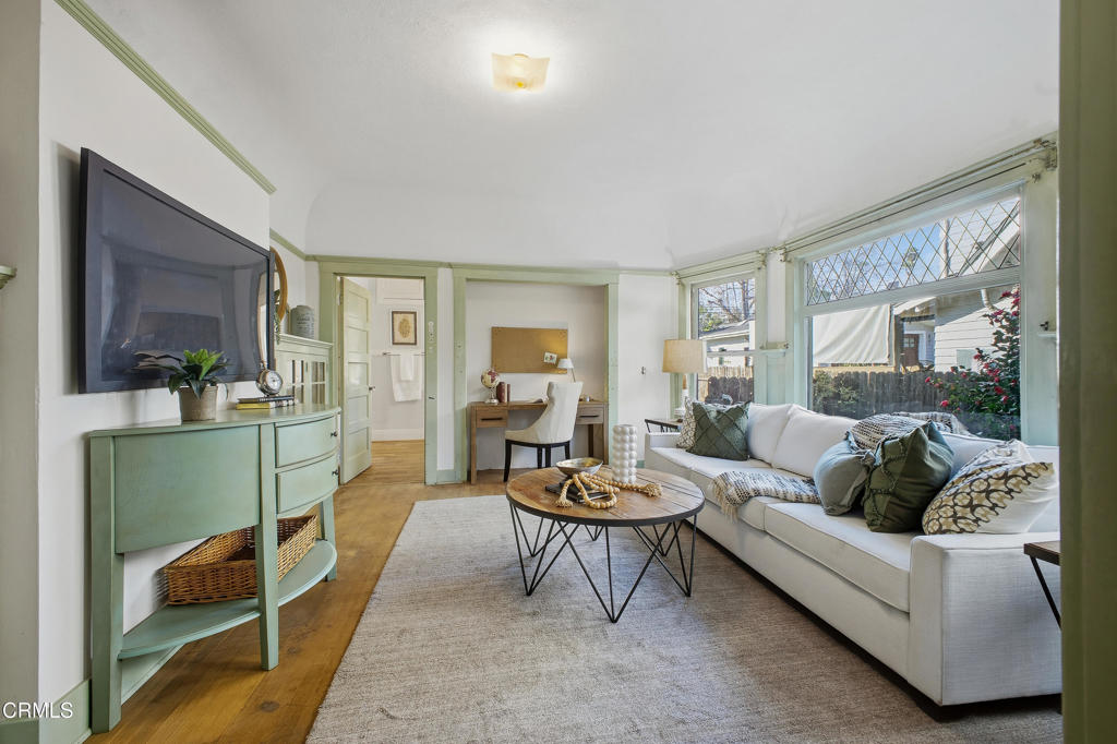 825 N Bushnell Avenue