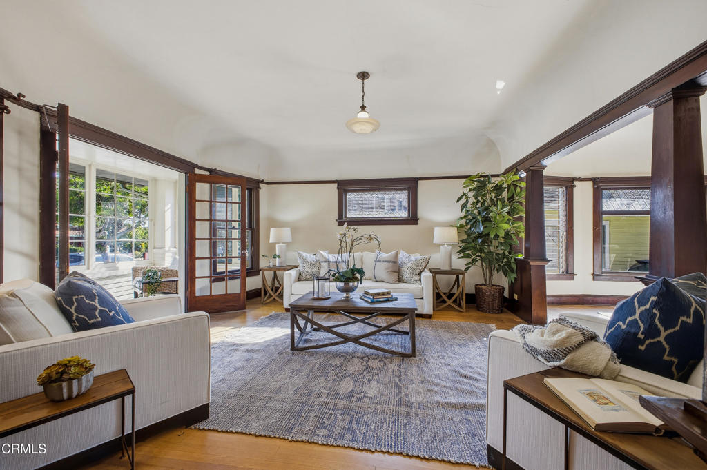 825 N Bushnell Avenue