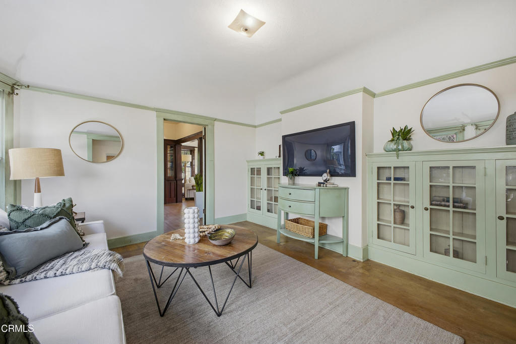 825 N Bushnell Avenue