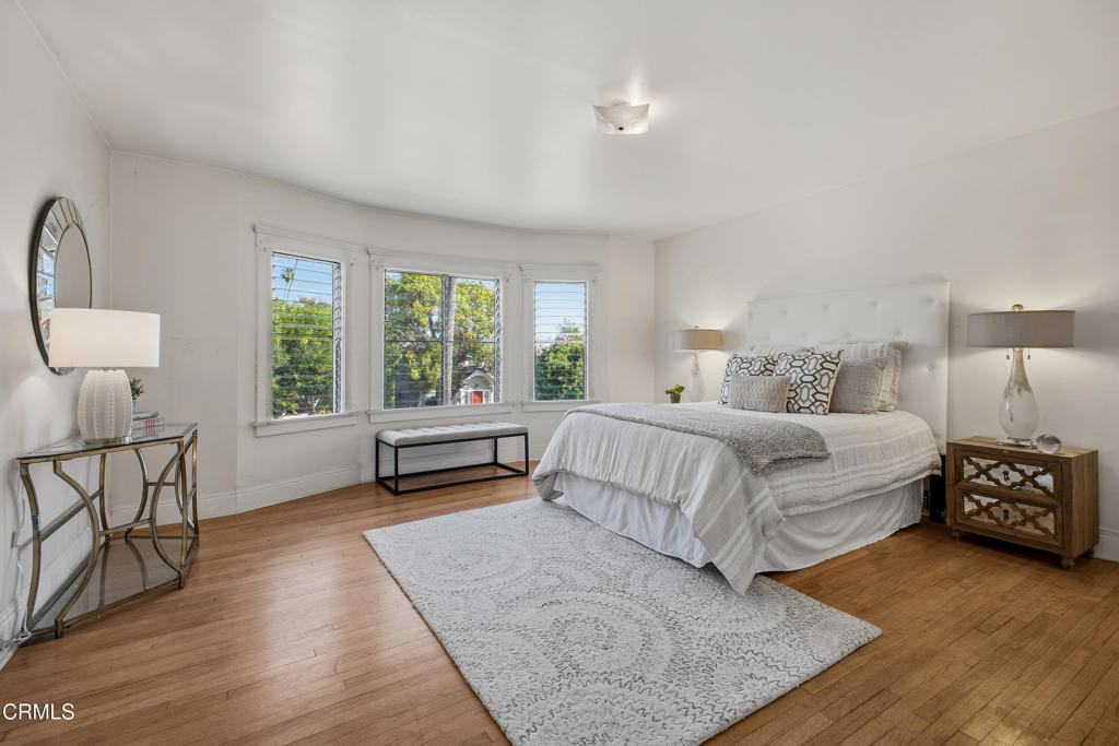 825 N Bushnell Avenue