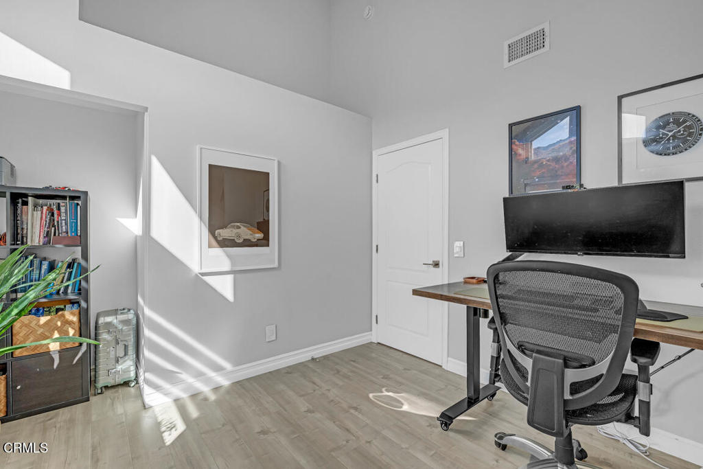 6301 Honolulu Avenue 47