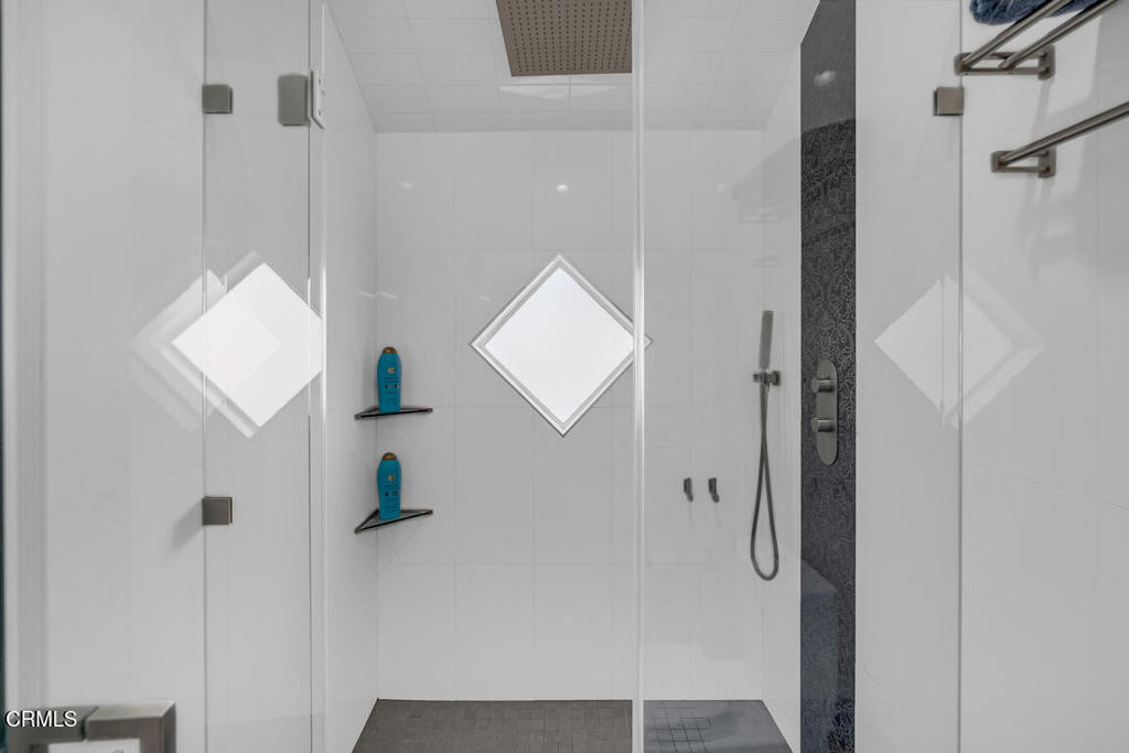 6301 Honolulu Avenue 47