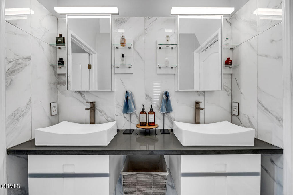 6301 Honolulu Avenue 47