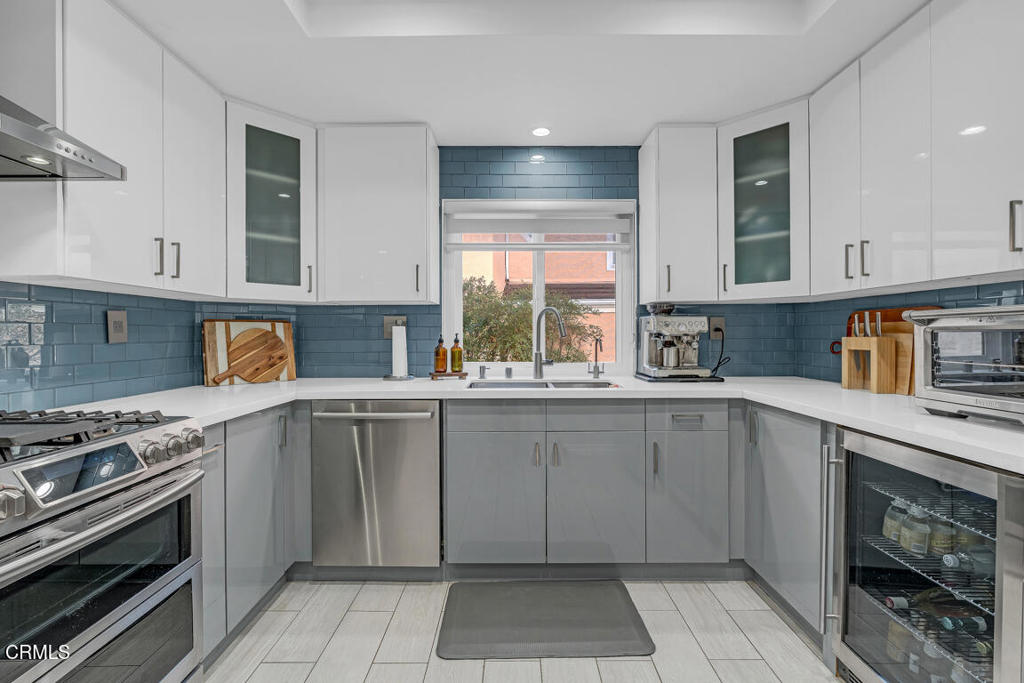 6301 Honolulu Avenue 47