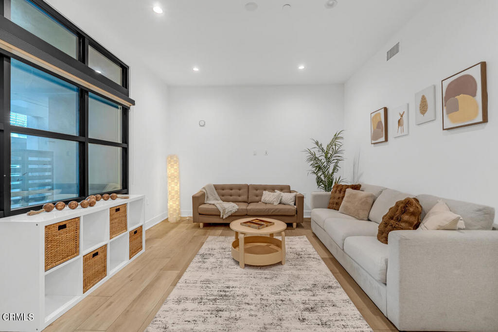 178 S Euclid Avenue 310