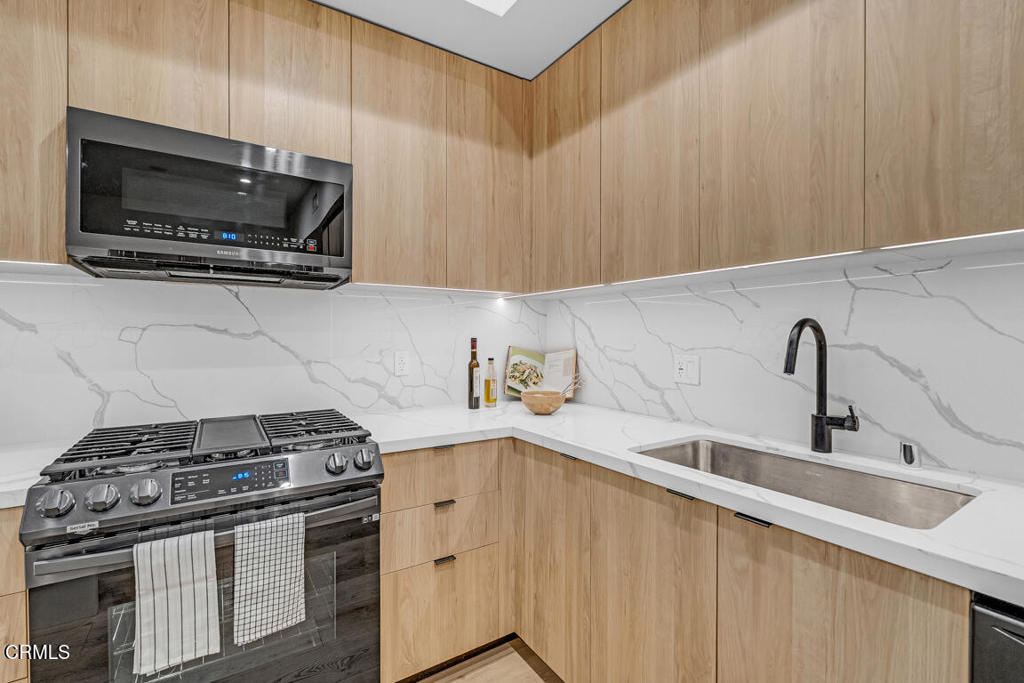 178 S Euclid Avenue 310