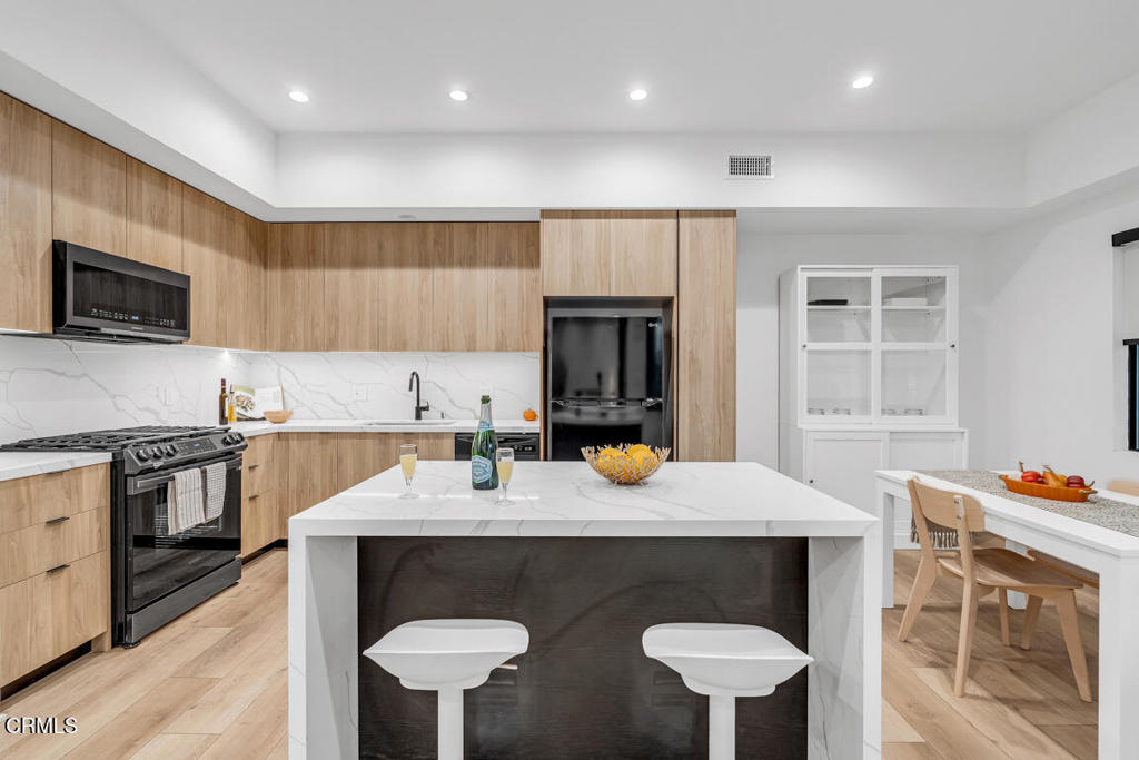 178 S Euclid Avenue 310