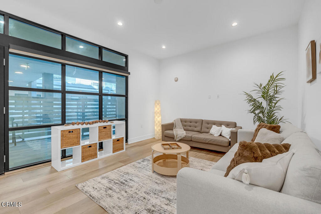 178 S Euclid Avenue 310