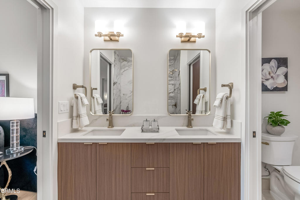 139 S Oak Knoll Avenue 302