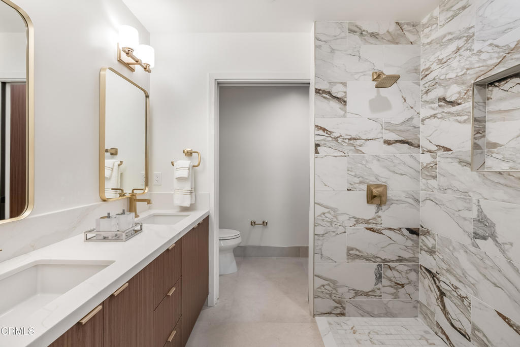 139 S Oak Knoll Avenue 302