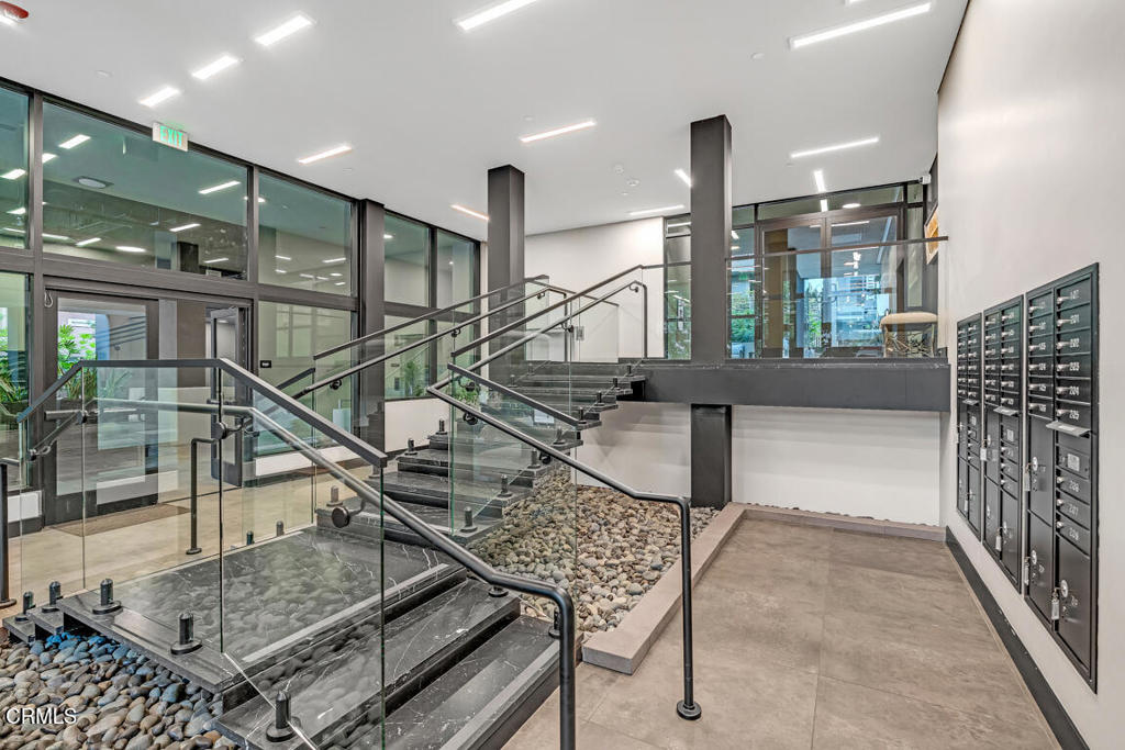 178 S Euclid Avenue 412
