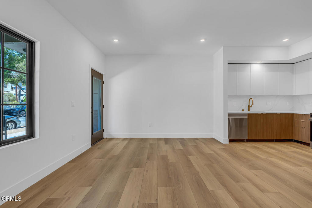 139 S Oak Knoll Avenue 101