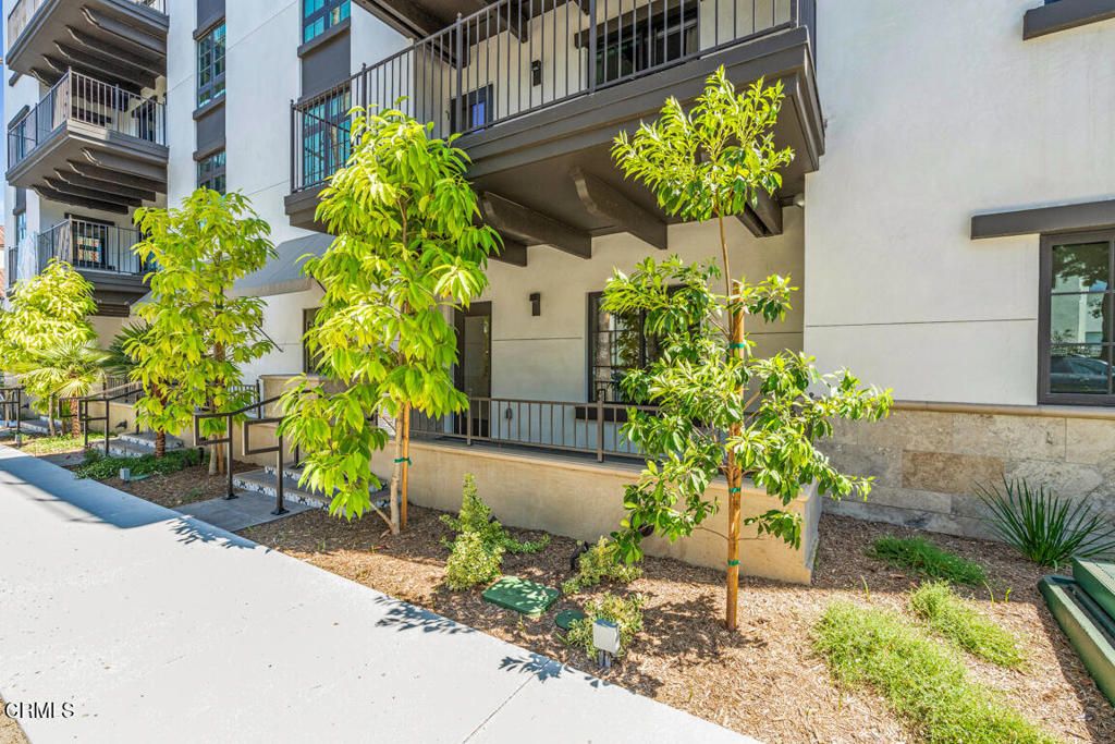 139 S Oak Knoll Avenue 101