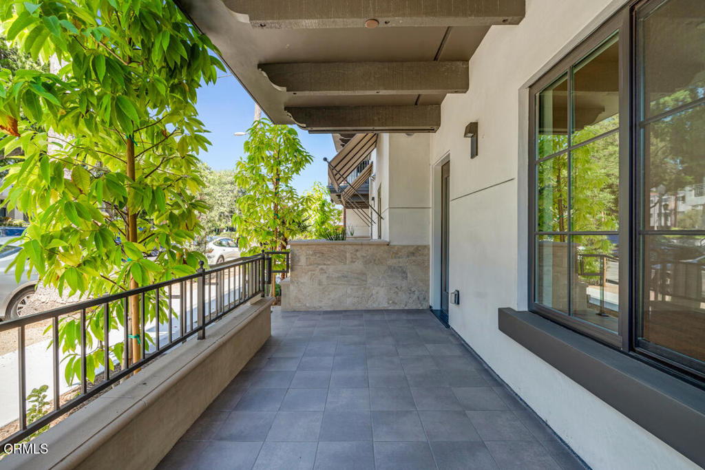 139 S Oak Knoll Avenue 101