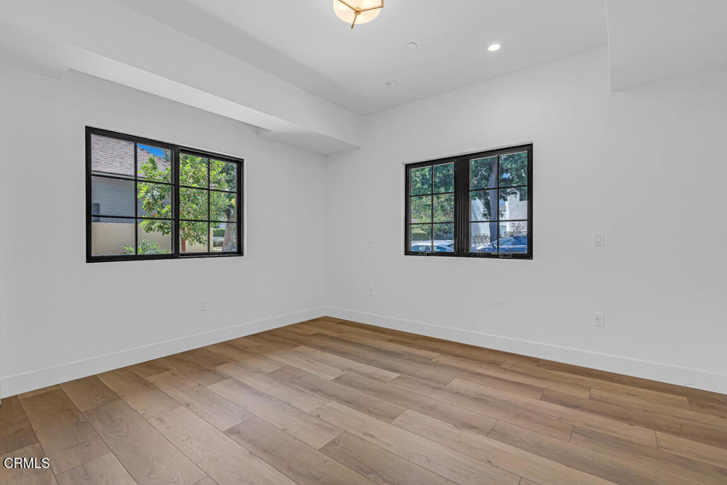 139 S Oak Knoll Avenue 101
